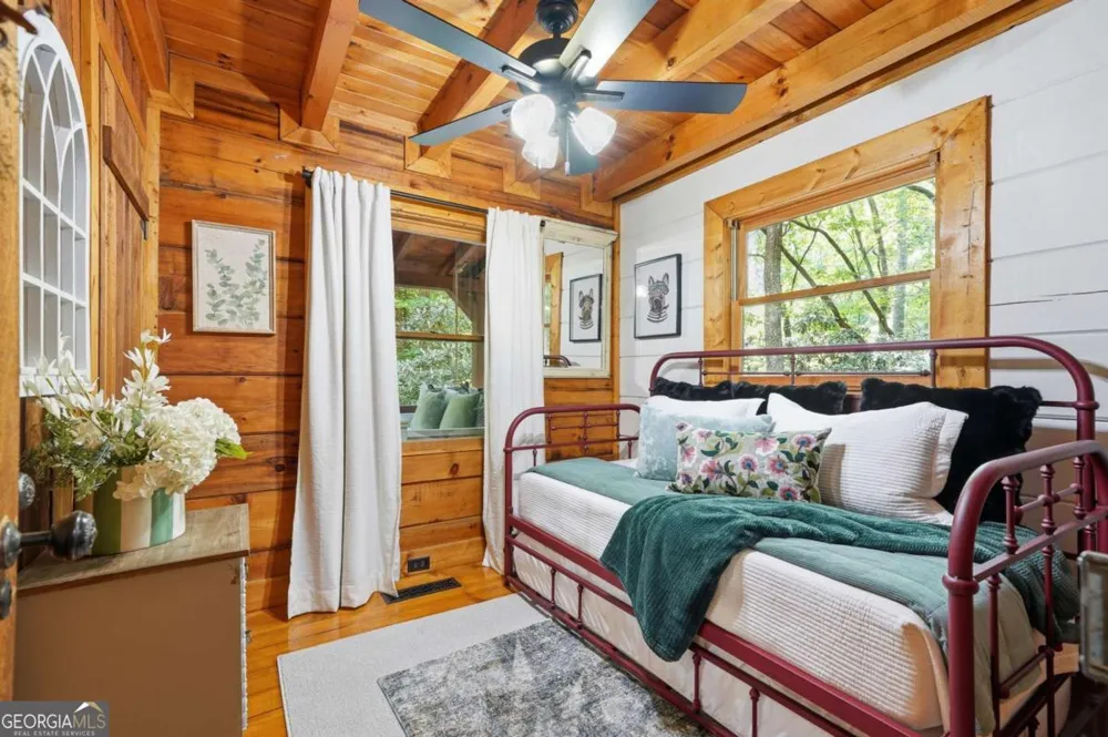 35 Finch LN Blue Ridge, GA 30513