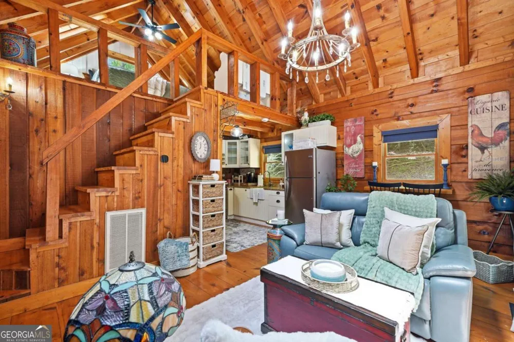 35 Finch LN Blue Ridge, GA 30513