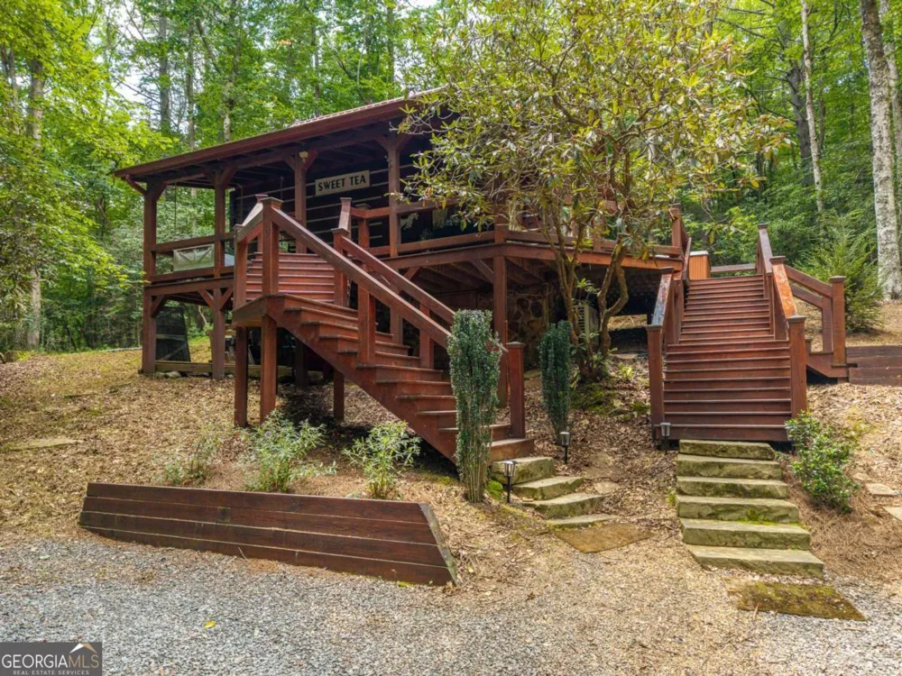 35 Finch LN Blue Ridge, GA 30513