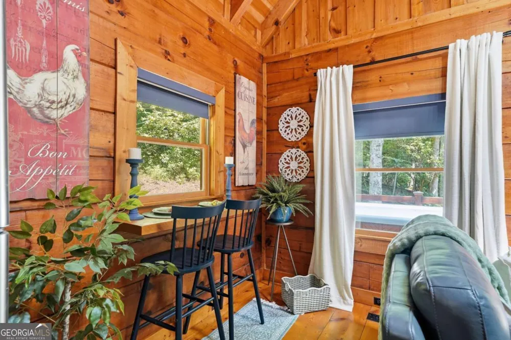 35 Finch LN Blue Ridge, GA 30513