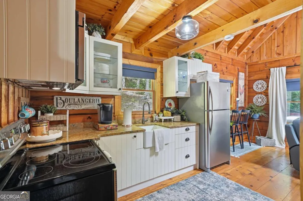 35 Finch LN Blue Ridge, GA 30513