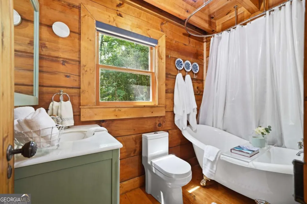 35 Finch LN Blue Ridge, GA 30513
