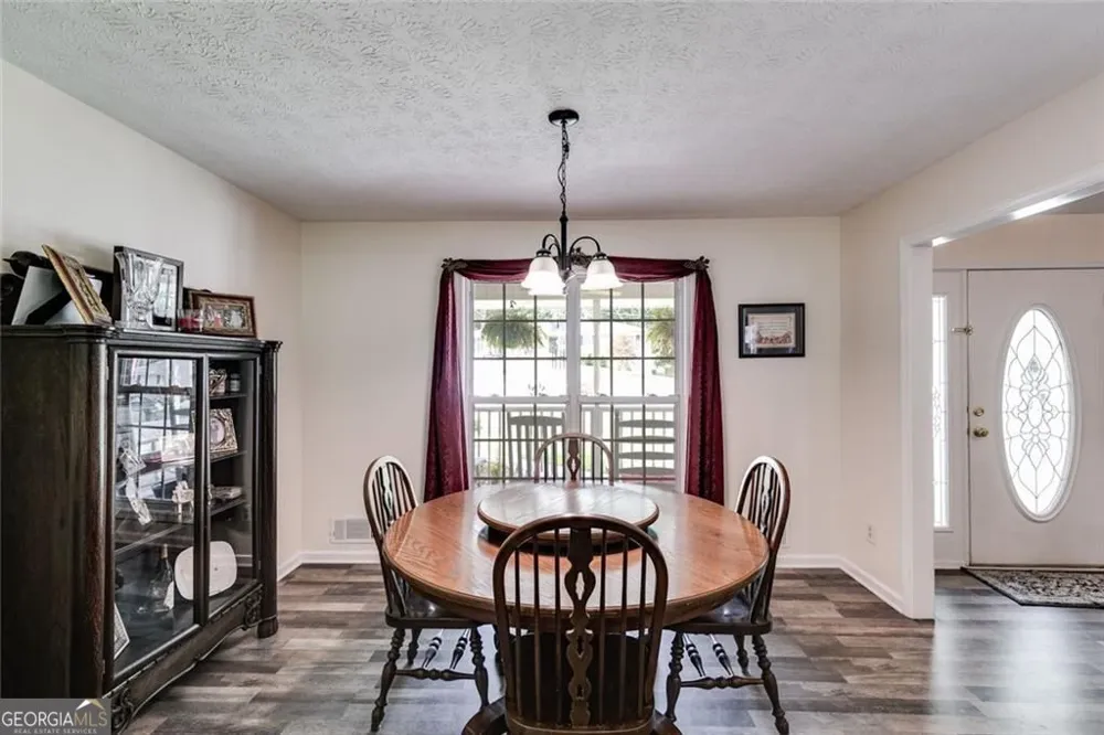 144 Bobs DR Mableton, GA 30126