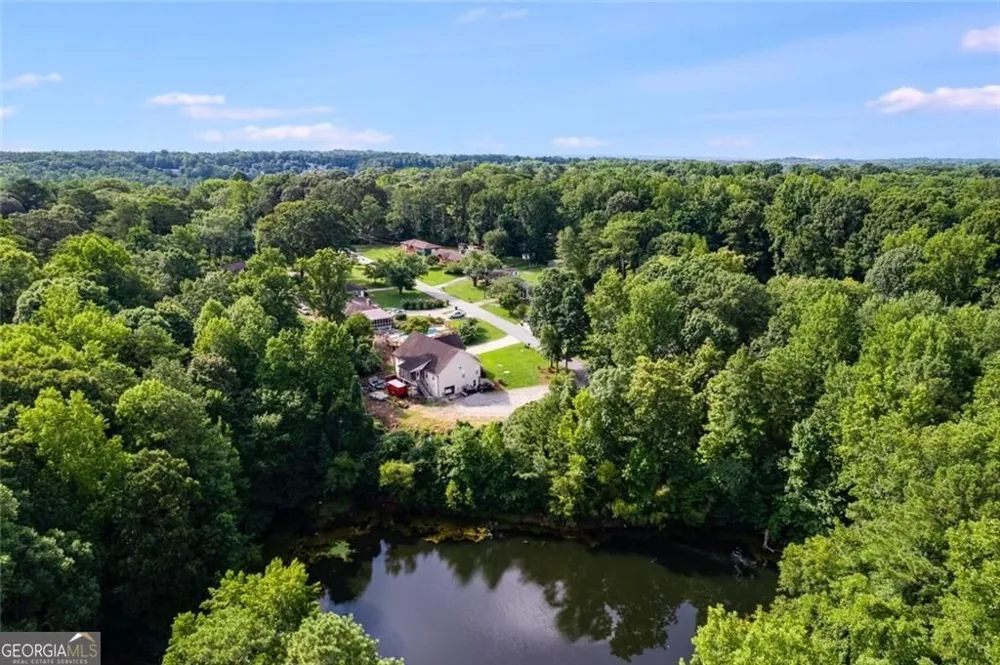 144 Bobs DR Mableton, GA 30126