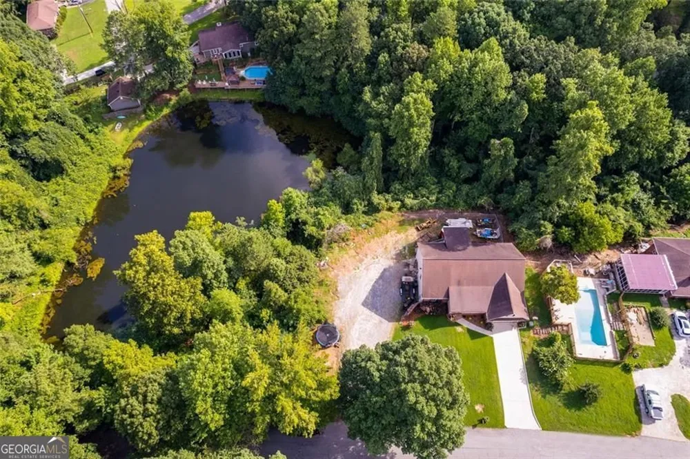 144 Bobs DR Mableton, GA 30126
