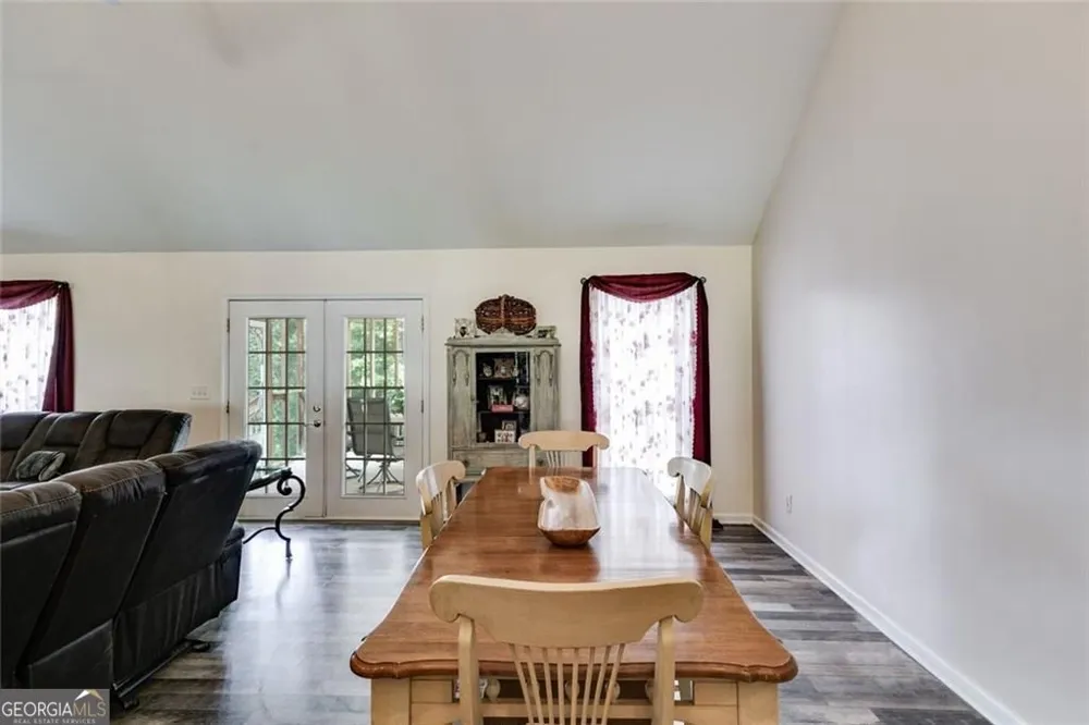 144 Bobs DR Mableton, GA 30126