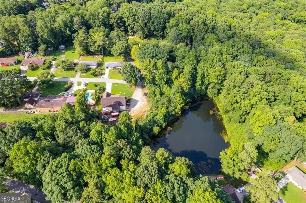 144 Bobs DR Mableton, GA 30126