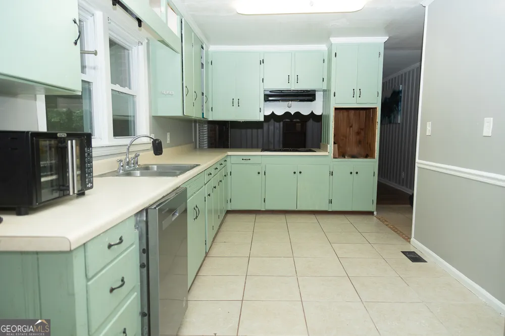 191 Hanson DR LaGrange, GA 30240