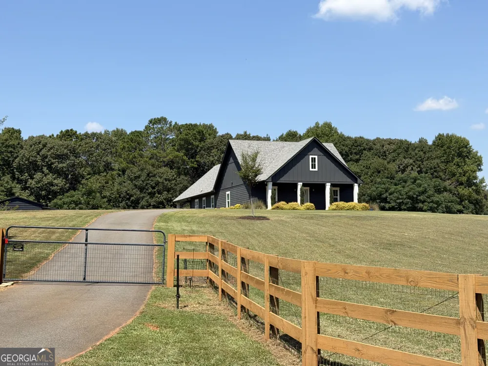300 Cook RD Griffin, GA 30224