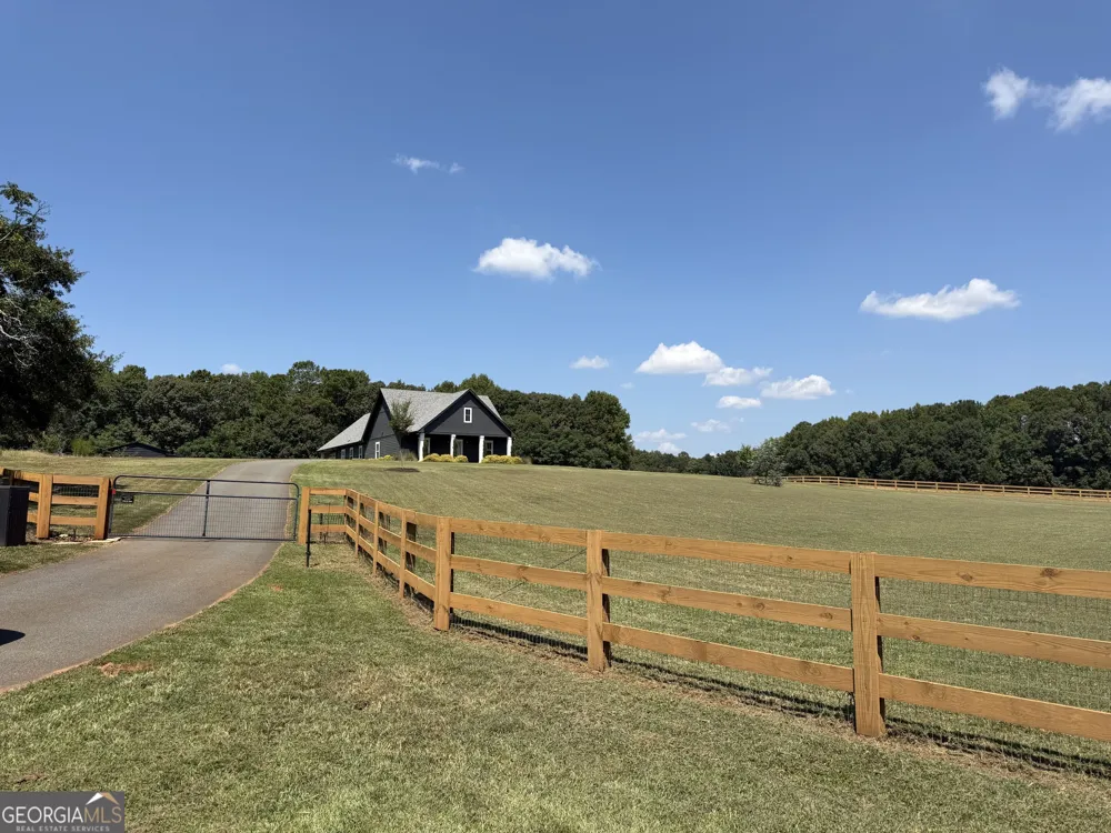 300 Cook RD Griffin, GA 30224