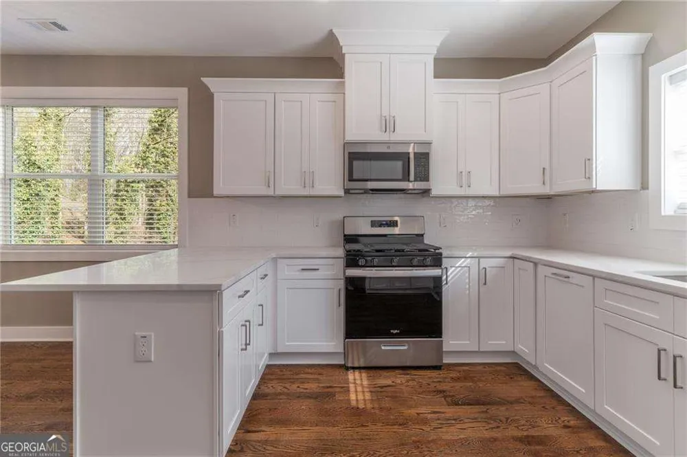 229 Little Brook LN Woodstock, GA 30188