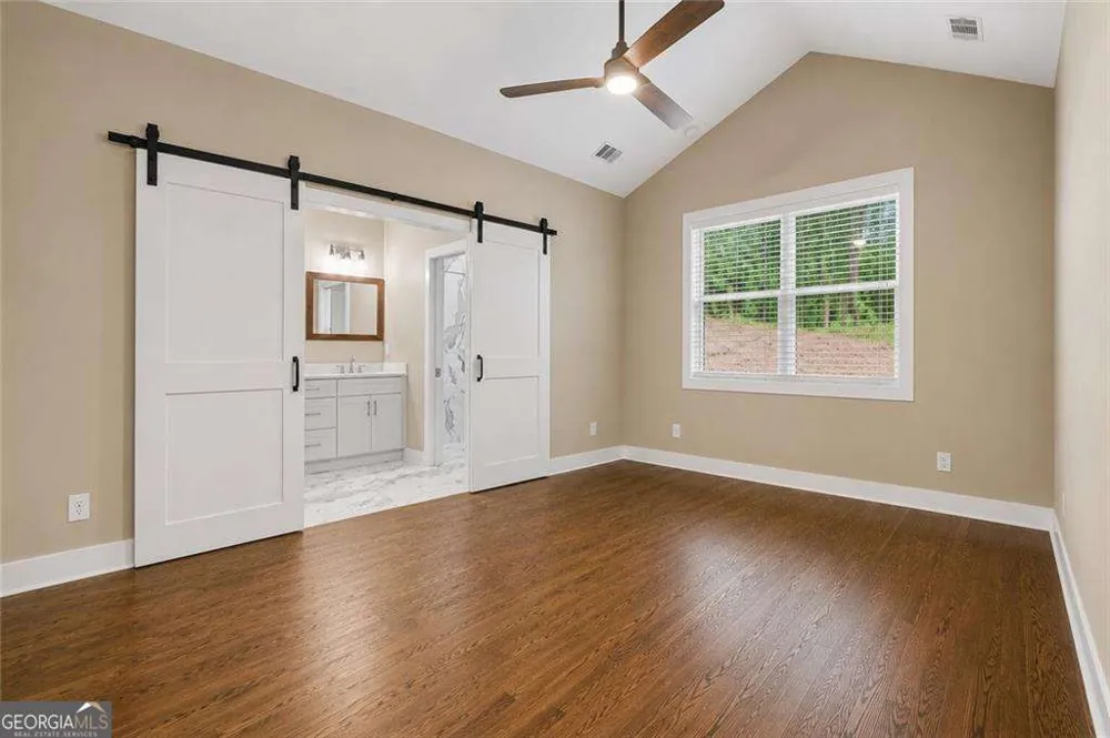 229 Little Brook LN Woodstock, GA 30188