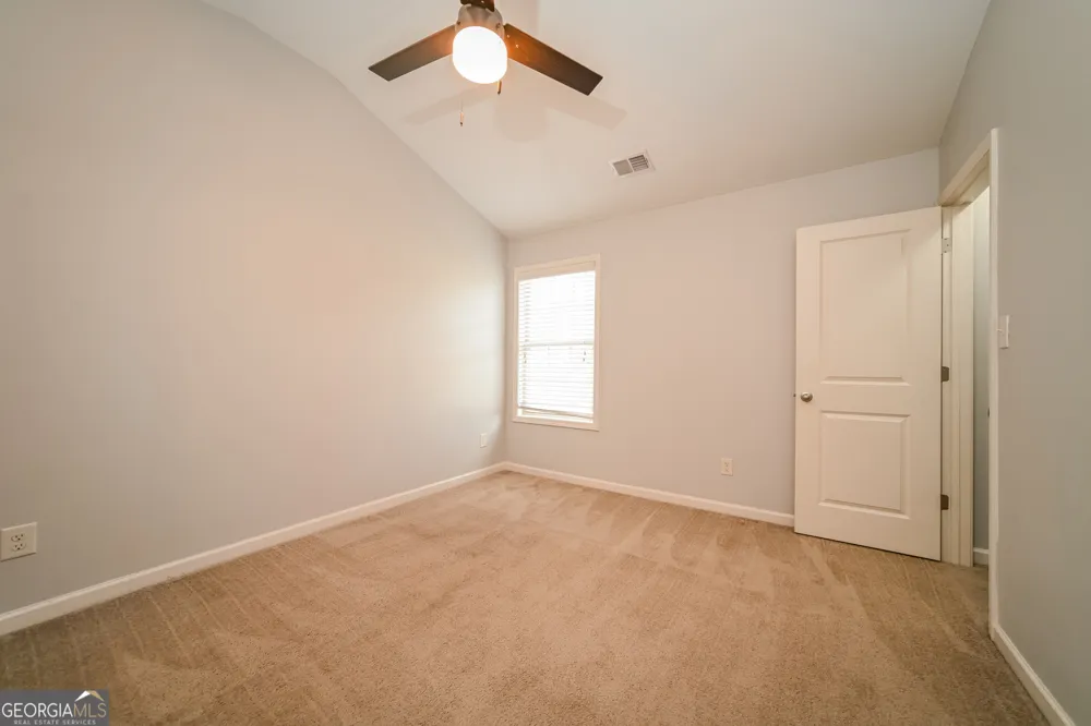 324 Cliffhaven CIR Newnan, GA 30263