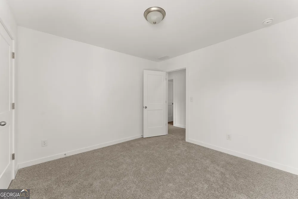70 Edith CT Statham, GA 30666