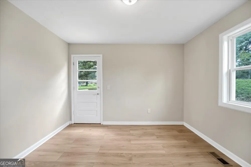242 Jackson ST Barnesville, GA 30204