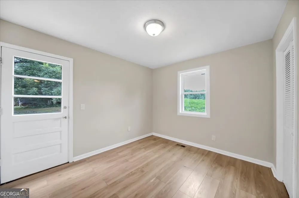 242 Jackson ST Barnesville, GA 30204