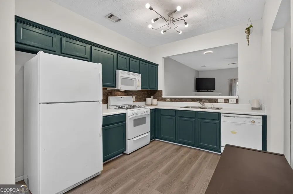 35 Pearl Chambers DR Dawsonville, GA 30534