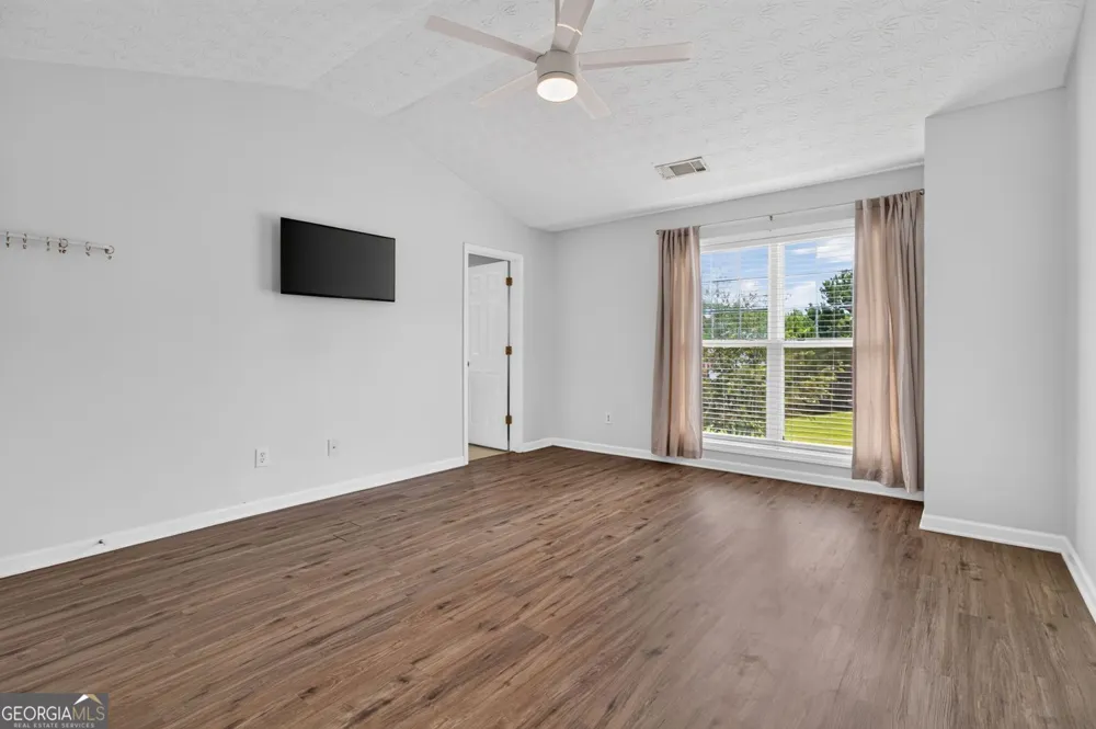 35 Pearl Chambers DR Dawsonville, GA 30534