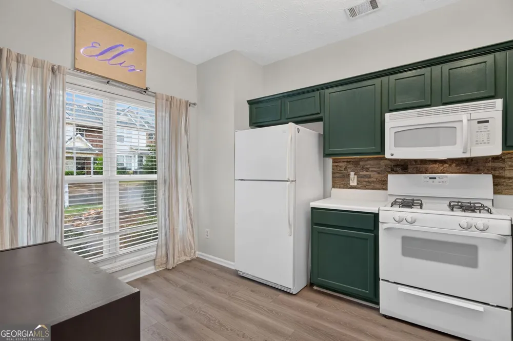 35 Pearl Chambers DR Dawsonville, GA 30534