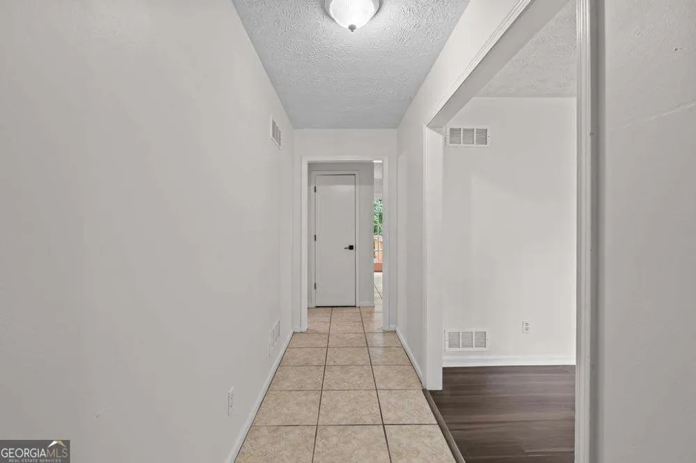 246 Barbara LN SW Mableton, GA 30126