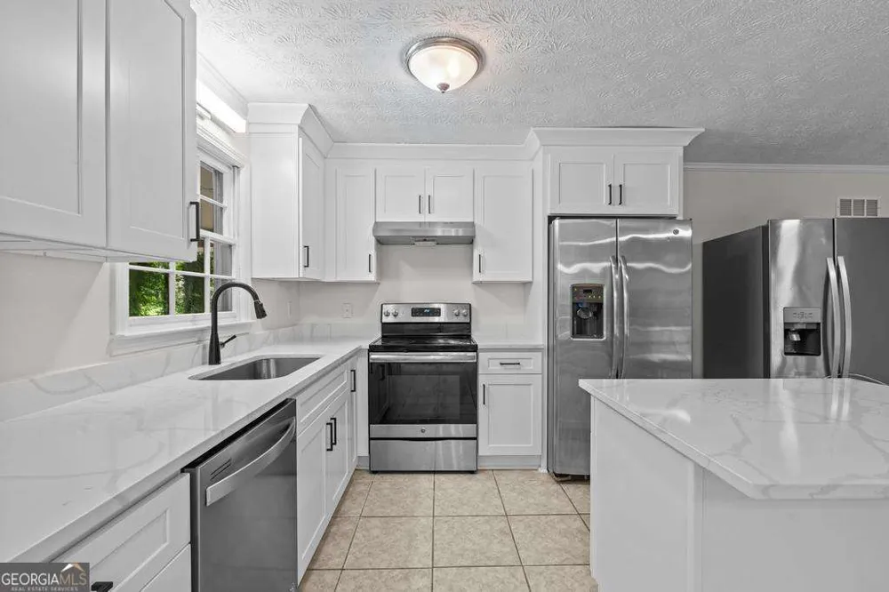 246 Barbara LN SW Mableton, GA 30126