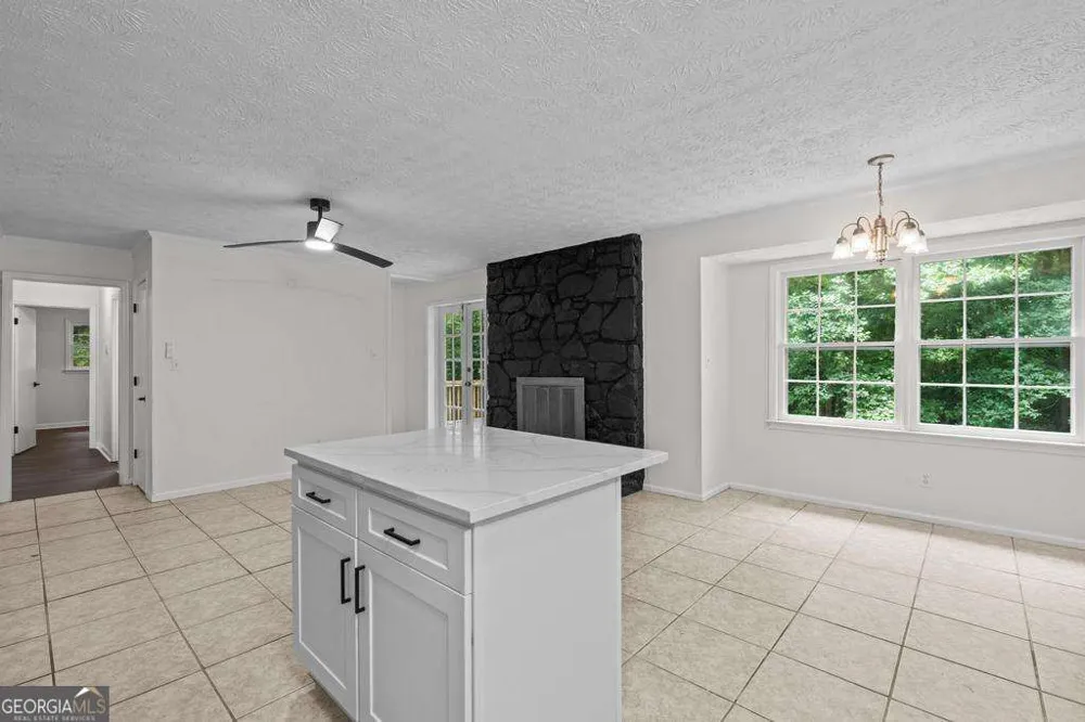 246 Barbara LN SW Mableton, GA 30126