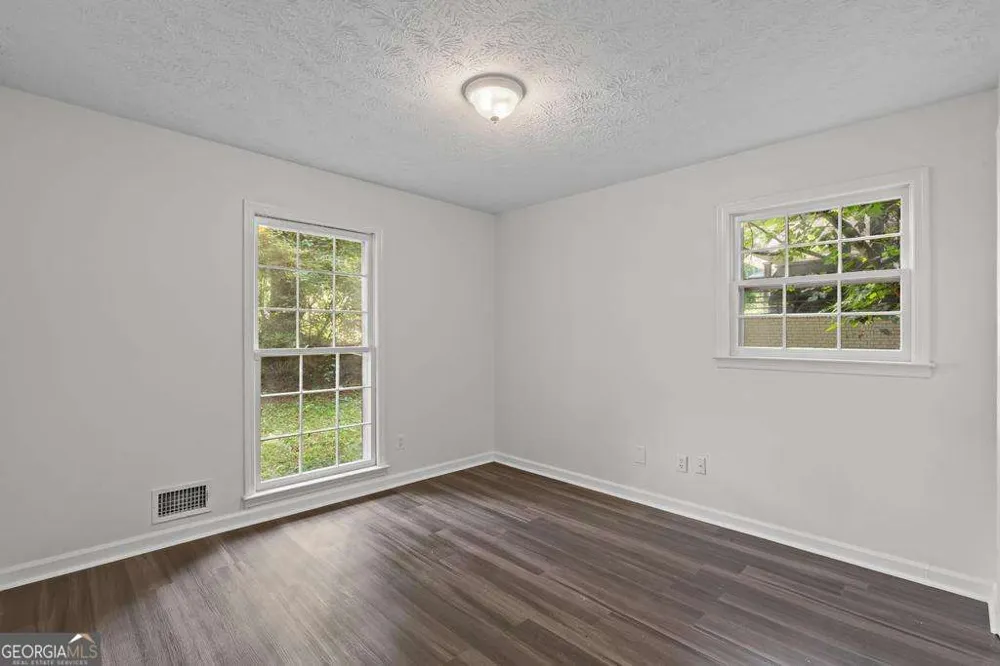 246 Barbara LN SW Mableton, GA 30126