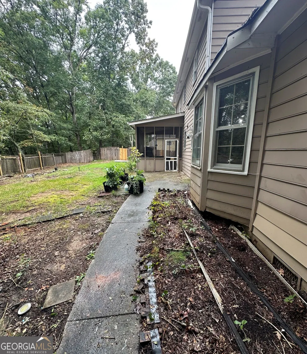 3410 Quinn Ridge DR Snellville, GA 30039