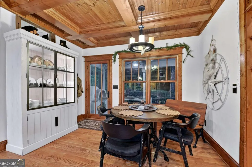 247 Craigtown RD Ellijay, GA 30540