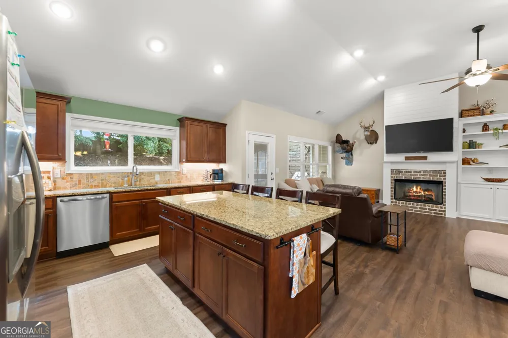 60 Burts Crossing Drrive Dawsonville, GA 30534