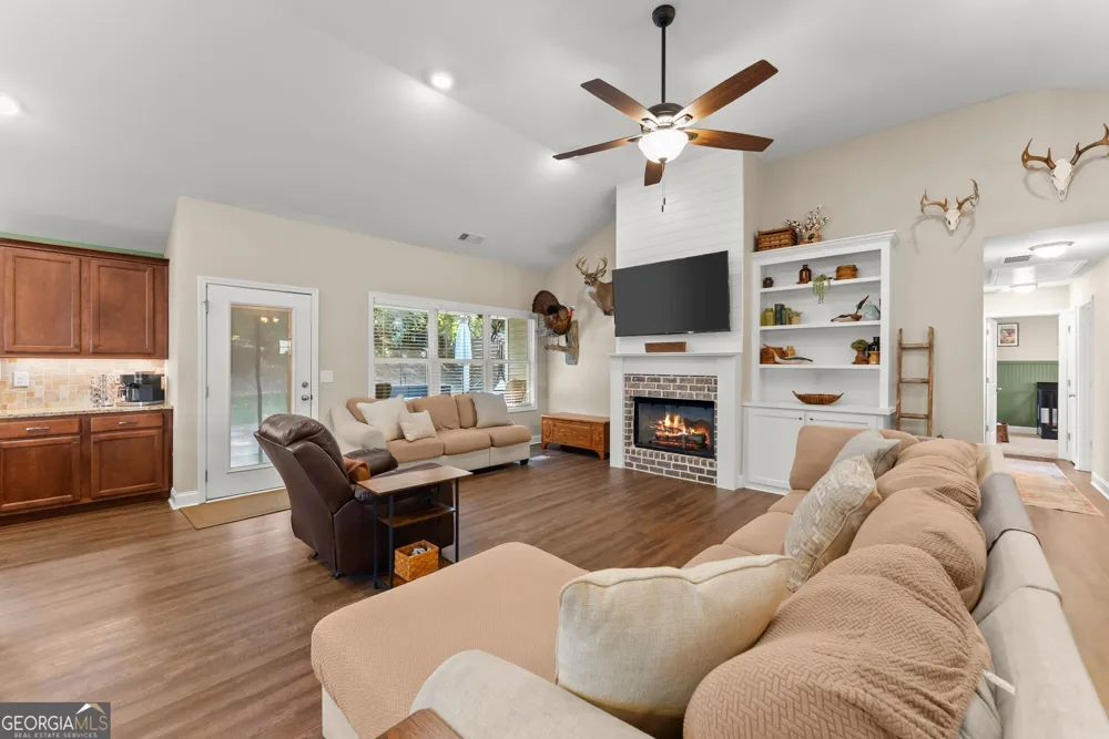 60 Burts Crossing Drrive Dawsonville, GA 30534