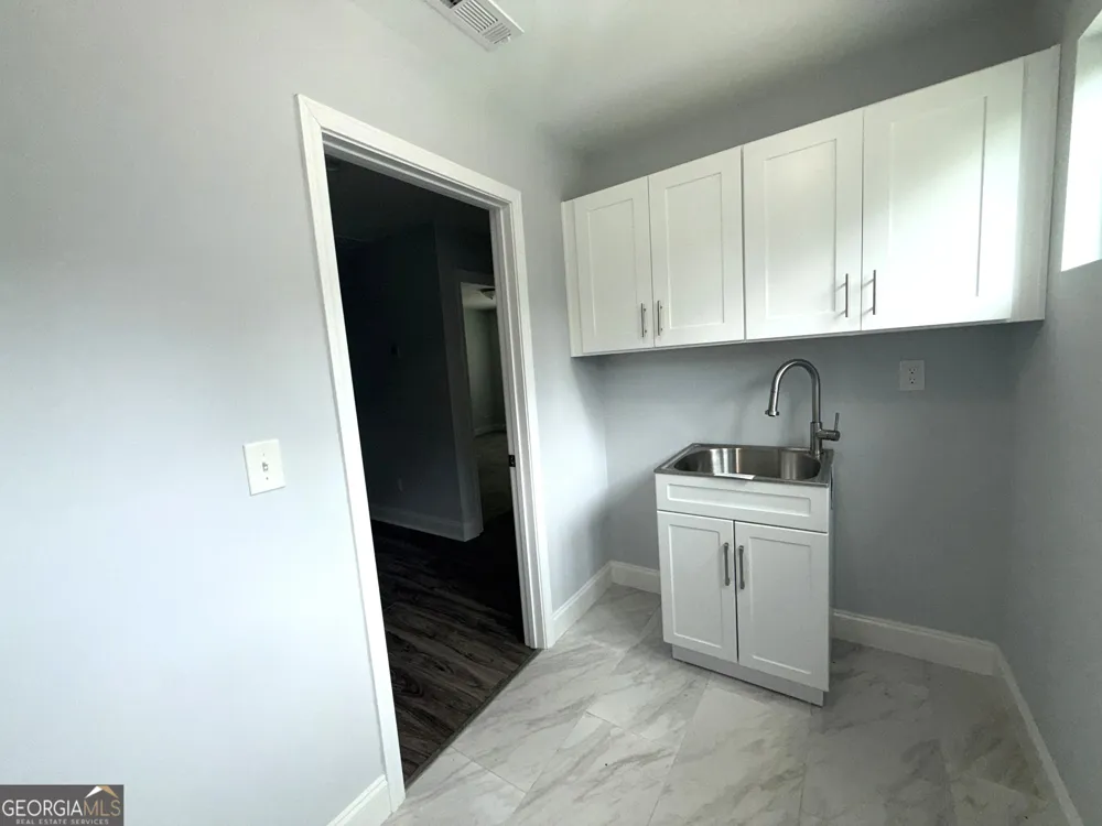 2148 Lilac LN Decatur, GA 30032