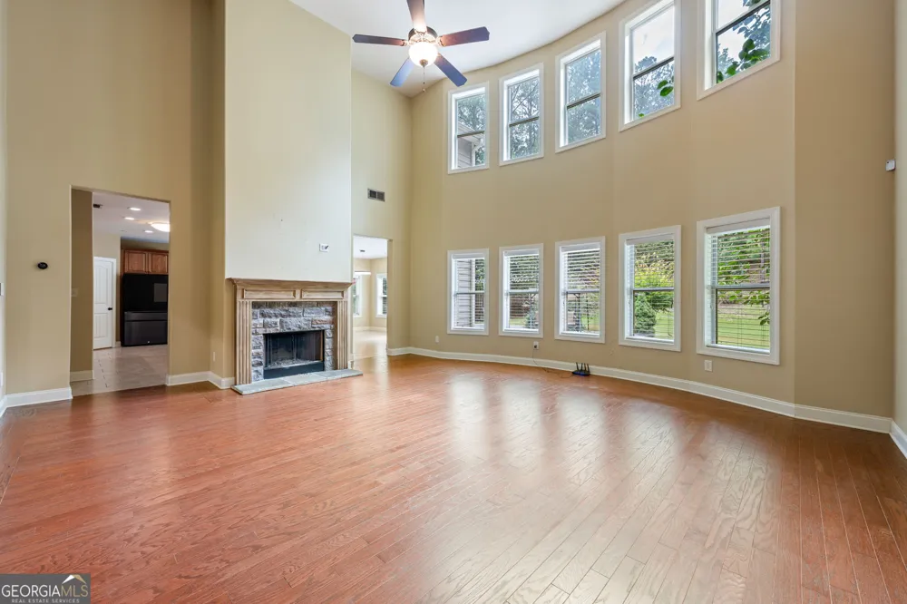 10 Ridgeview CT Newnan, GA 30263