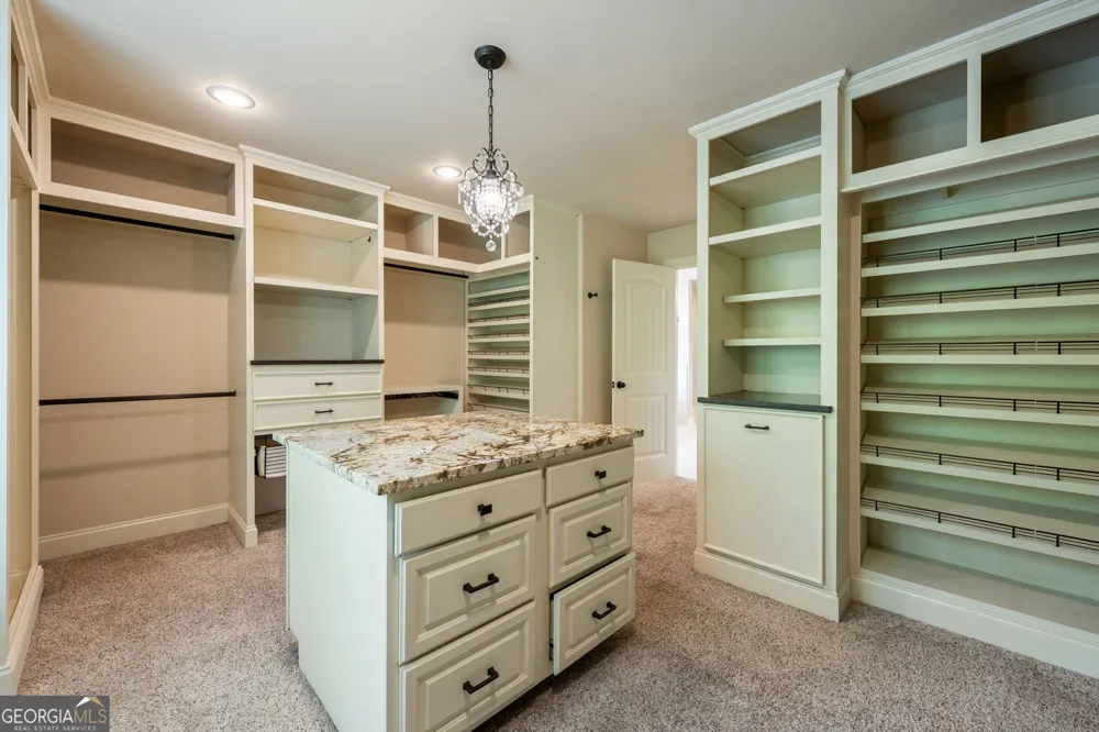 10 Ridgeview CT Newnan, GA 30263