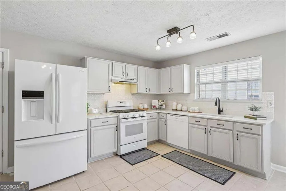 2375 Ashton DR Roswell, GA 30076