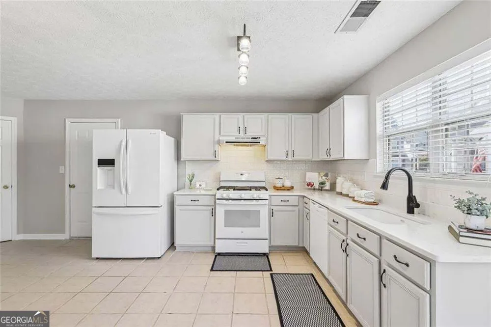 2375 Ashton DR Roswell, GA 30076