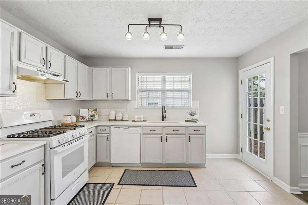 2375 Ashton DR Roswell, GA 30076