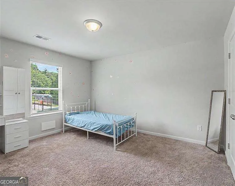 1609 Meadow XING East Point, GA 30344