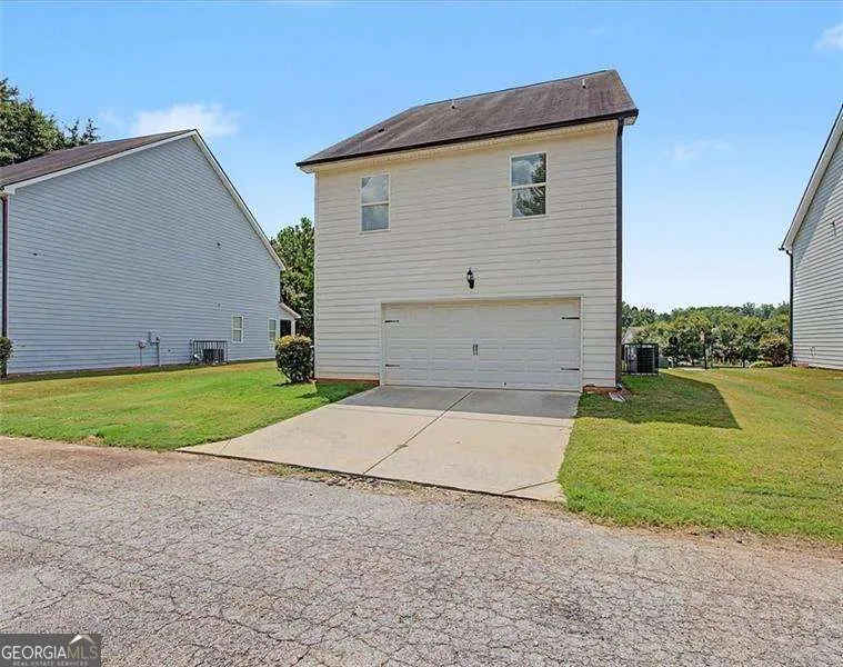 1609 Meadow XING East Point, GA 30344