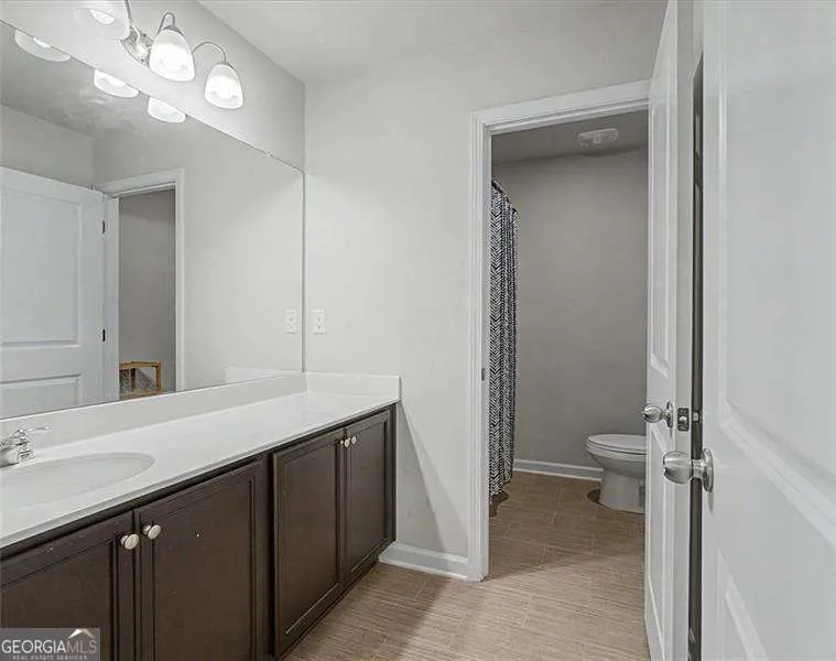 1609 Meadow XING East Point, GA 30344