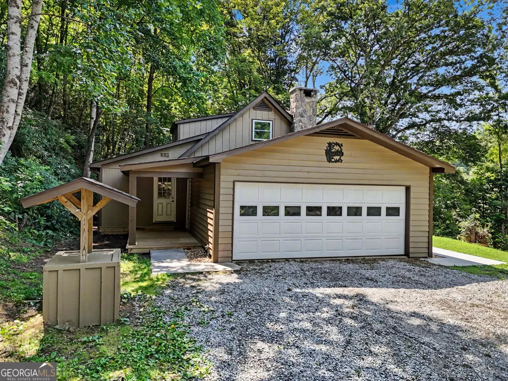 1172 Yorkhouse RD Rabun Gap, GA 30568