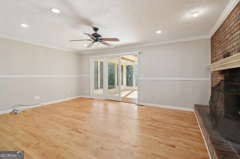 937 Hidden Falls LN SE Smyrna, GA 30082