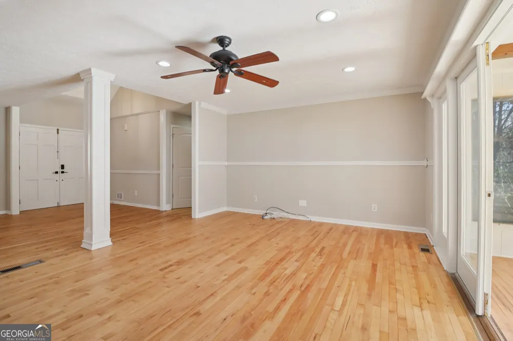 937 Hidden Falls LN SE Smyrna, GA 30082