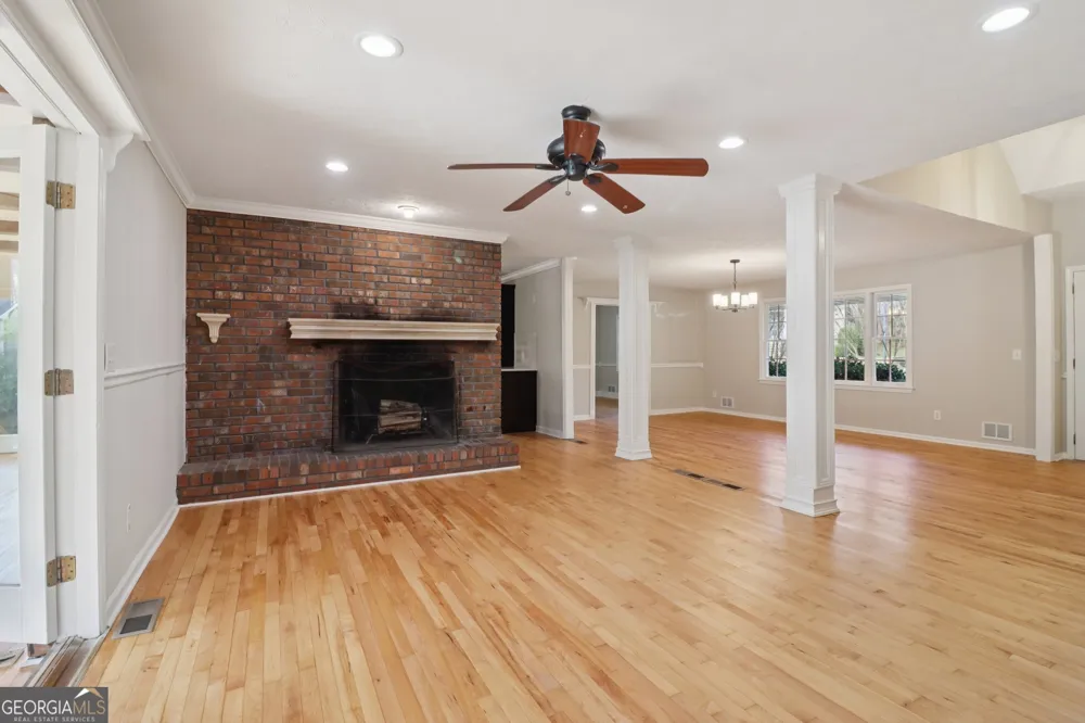 937 Hidden Falls LN SE Smyrna, GA 30082