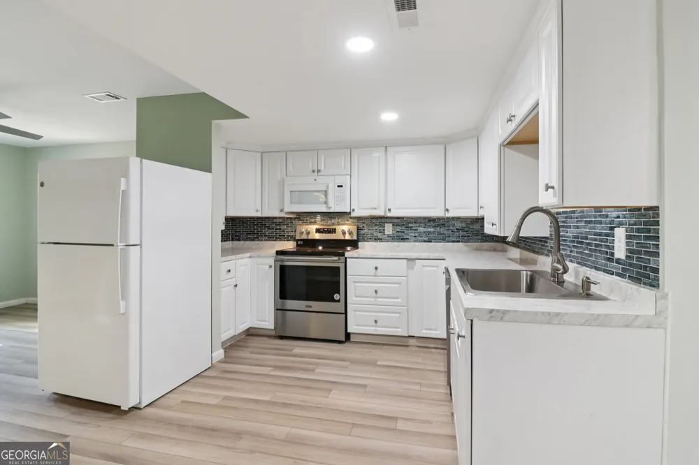 937 Hidden Falls LN SE Smyrna, GA 30082