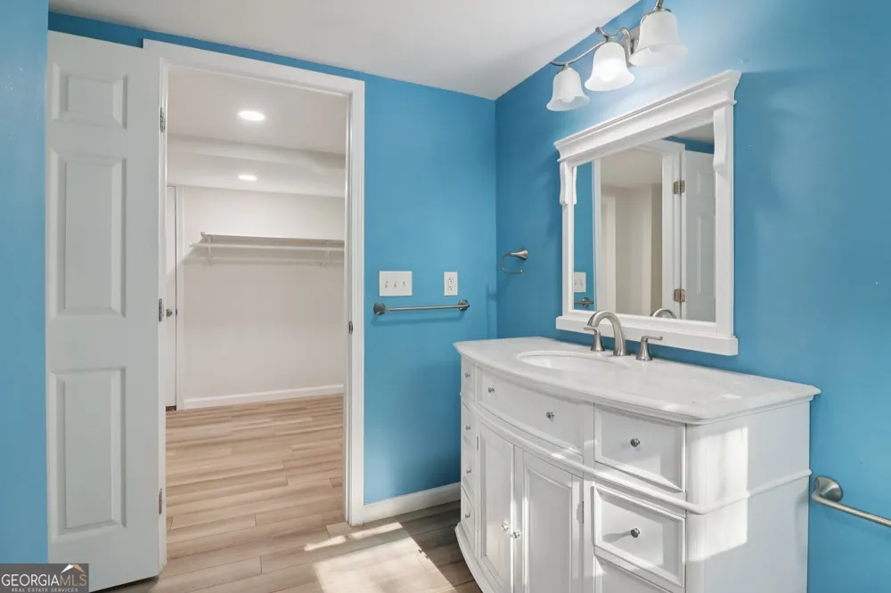 937 Hidden Falls LN SE Smyrna, GA 30082