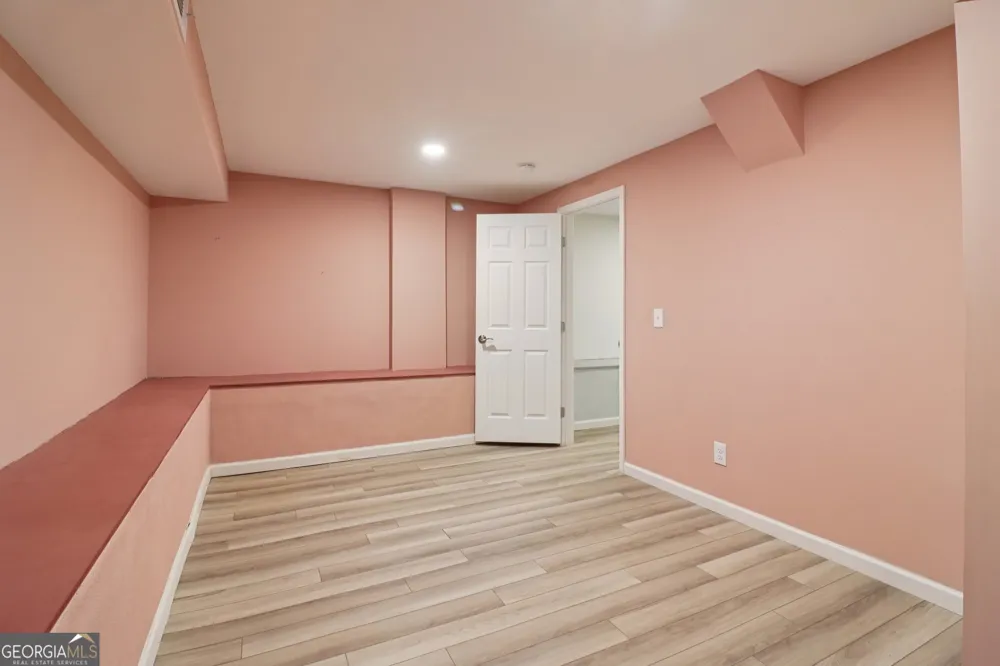 937 Hidden Falls LN SE Smyrna, GA 30082