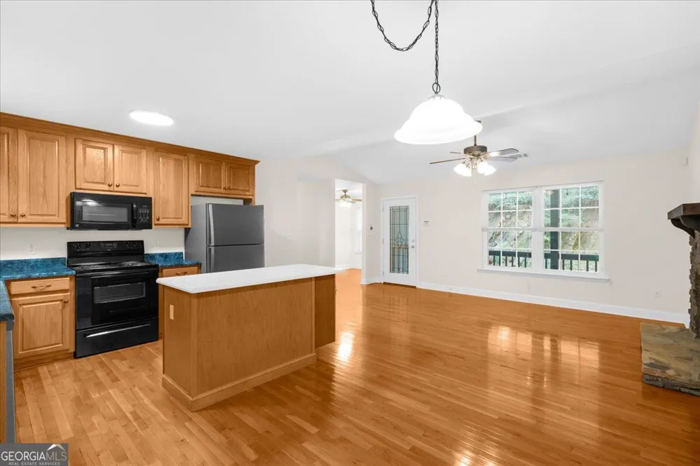30 Chancel CIR Ellijay, GA 30540