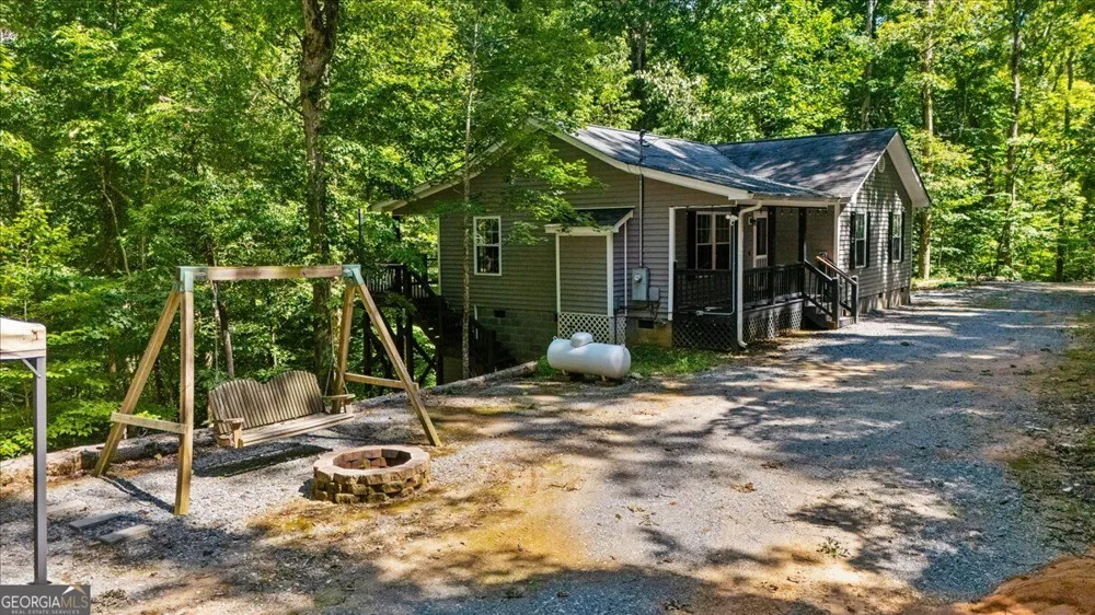 30 Chancel CIR Ellijay, GA 30540