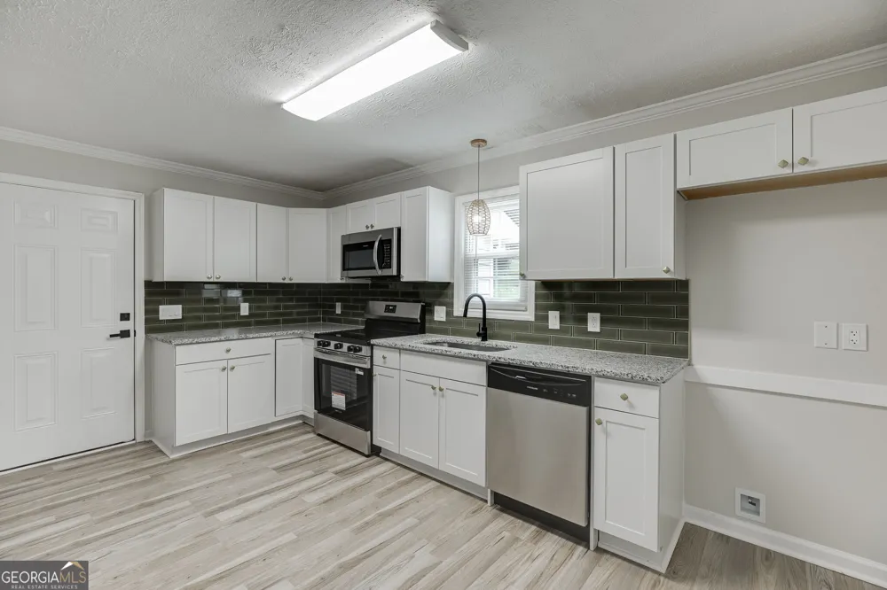 4445 Lake Forest DR Oakwood, GA 30566